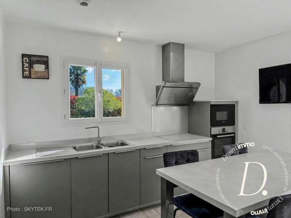Maison contemporaine avec vue Pyrénées
