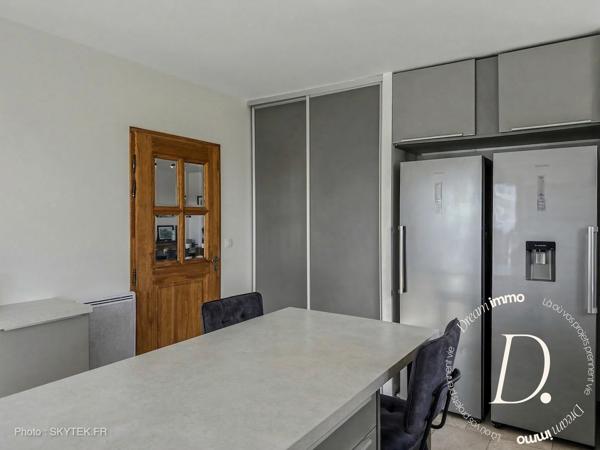 Maison contemporaine avec vue Pyrénées