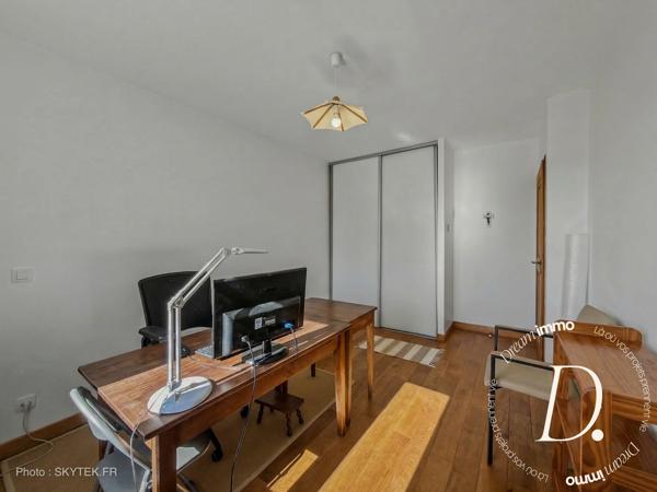 Maison contemporaine avec vue Pyrénées