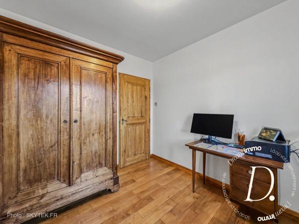 Maison contemporaine avec vue Pyrénées