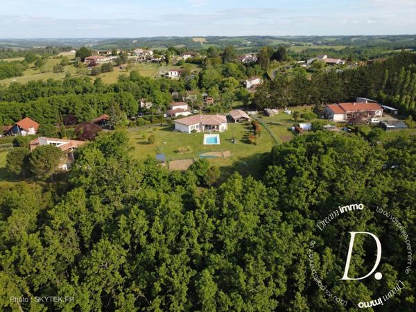 Maison contemporaine avec vue Pyrénées