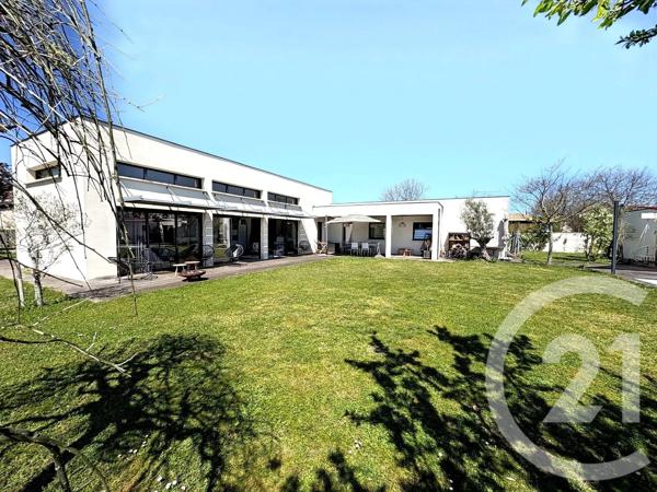 Maison à vendre  6 pièces - 219,86 m 2   TOURNEFEUILLE  - 31