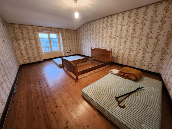 Nalliers (85370) Maison à rénover centre Nalliers