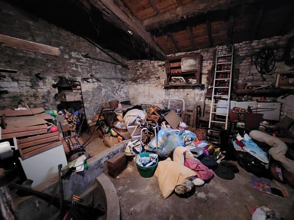 Nalliers (85370) Maison à rénover centre Nalliers