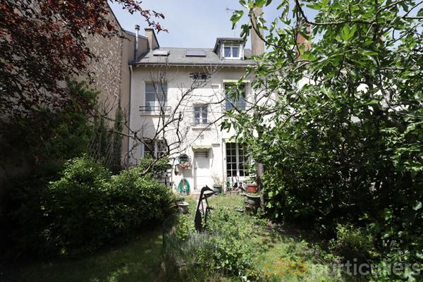 Vente
                Maison133 m² - 9 Pièces -
                    ORLEANS (45000)
