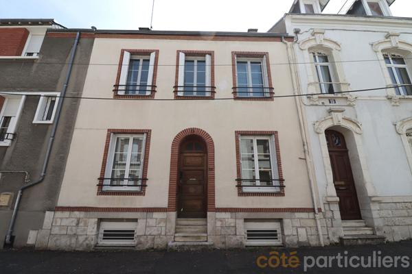Vente
                Maison133 m² - 9 Pièces -
                    ORLEANS (45000)