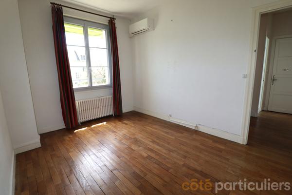 Vente
                Maison133 m² - 9 Pièces -
                    ORLEANS (45000)