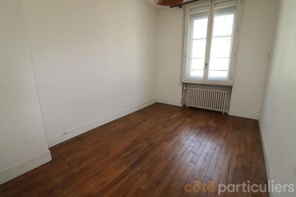 Vente
                Maison133 m² - 9 Pièces -
                    ORLEANS (45000)