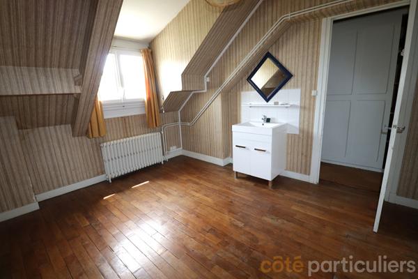Vente
                Maison133 m² - 9 Pièces -
                    ORLEANS (45000)