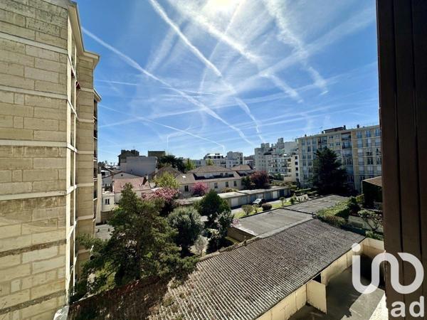 Appartement 3 pièces de 49 m² à Asnières-sur-Seine (92600)