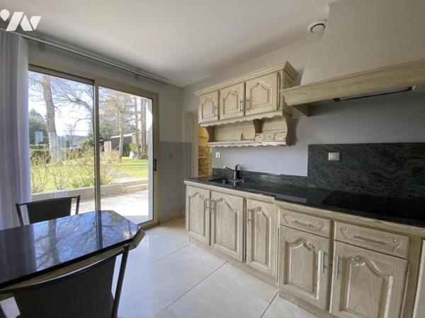 ORVAULT FERRIERE Dans quartier résidentiel lumineuse maison de plain-pied très entretenue