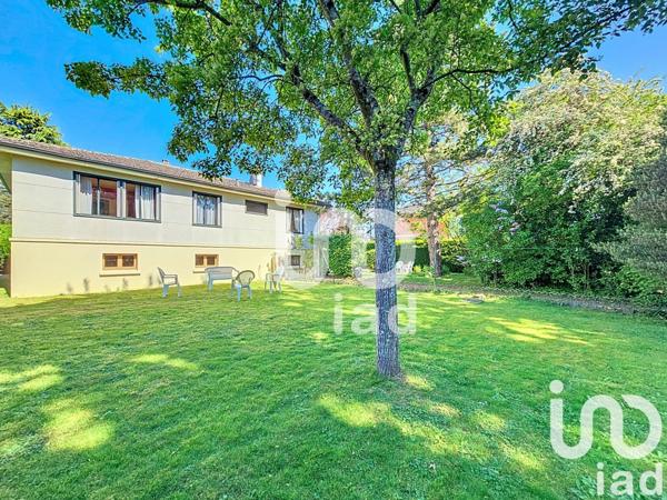 Maison traditionnelle 5 pièces de 92 m² à Gretz-Armainvilliers (77220)