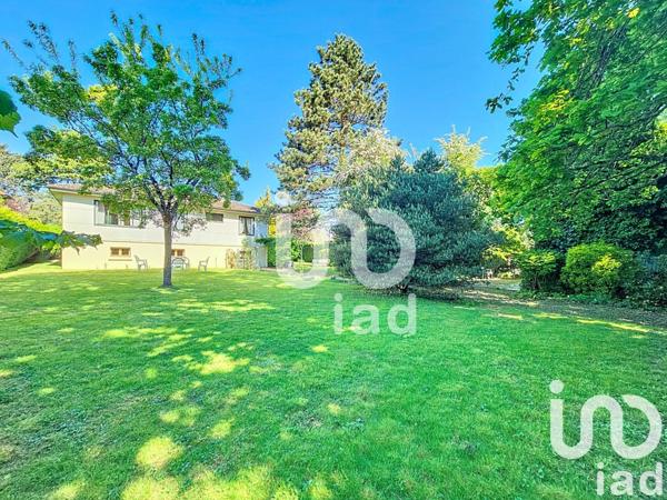 Maison traditionnelle 5 pièces de 92 m² à Gretz-Armainvilliers (77220)