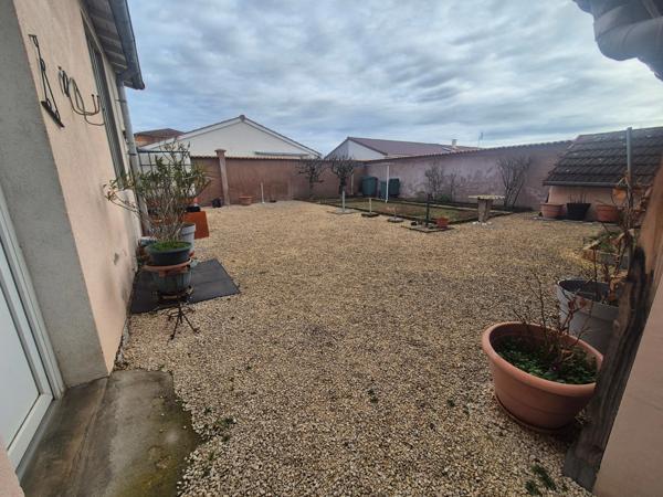 Maison de ville avec terrain à vendre à ROANNE (42), 5 pièces, 3 chambres