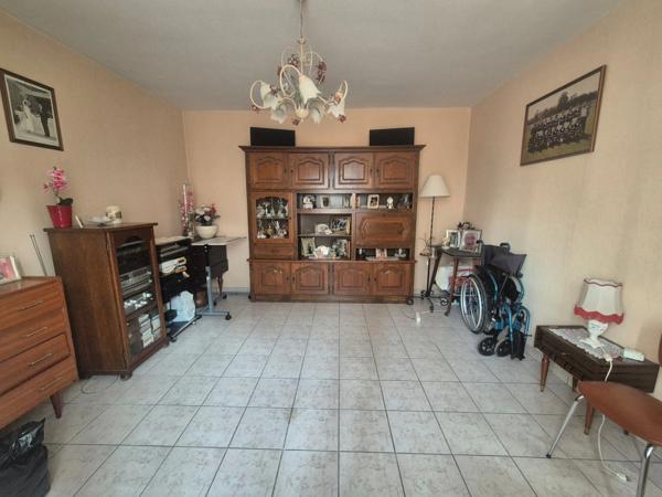 Maison de ville avec terrain à vendre à ROANNE (42), 5 pièces, 3 chambres