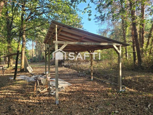 Terrain de loisir avec petit étang de -1 000 m²