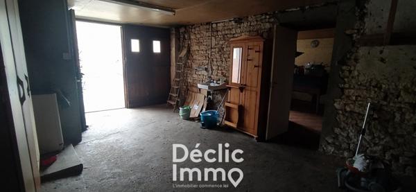 Vente maison Montjean, 123m² 6 pièces 85 000€ avec garage