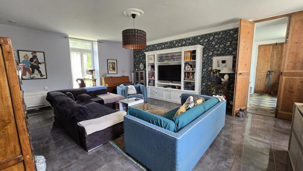 Propriete  26 pièce(s)  10 chambre(s)  701.75 m²