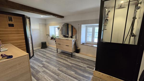 Propriete  26 pièce(s)  10 chambre(s)  701.75 m²