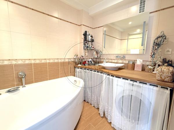 Un appartement élégant, lumineux et parfaitement entretenu… un véritable coup de cœur à découvrir sans tarder