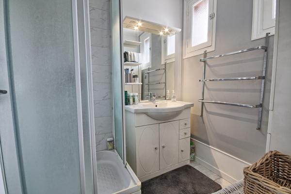 Bacalan, maison F4 de 80m² avec jardin et dépendance