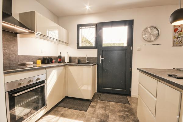 Bacalan, maison F4 de 80m² avec jardin et dépendance