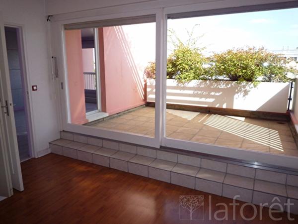 Location appartement Poitiers - 2 pièce(s) - 56 m² - 639 € par mois