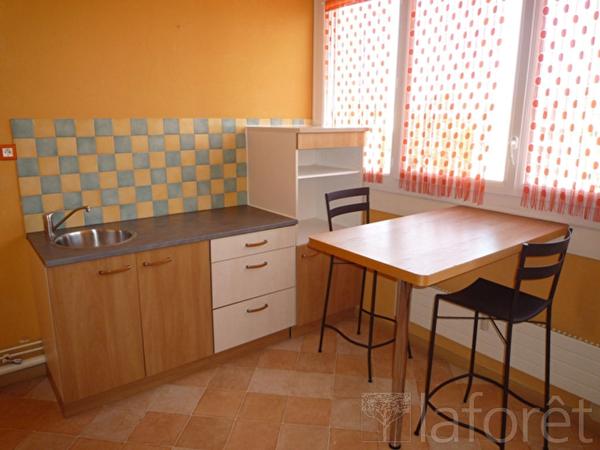 Location appartement Poitiers - 2 pièce(s) - 56 m² - 639 € par mois