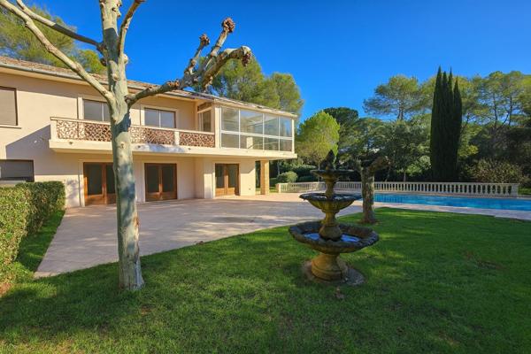 Brignoles (83170) VILLA BRIGNOLES - 204 m² Habitables - 5000 m² terrain - Piscine - Garage