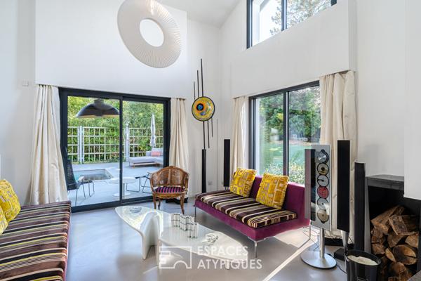 Maison d’architecte aux lignes élégantes avec piscine et jardin