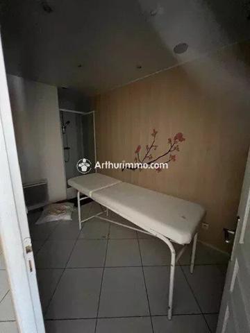 Location Fonds de commerce 4 pièces 91 m2 à Saint-Pierre-du-Perray