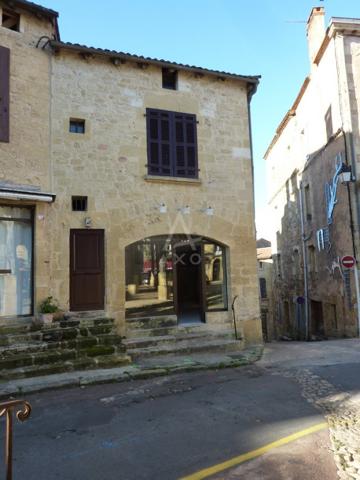 Belle boutique en plein cur de la cité Médiévale