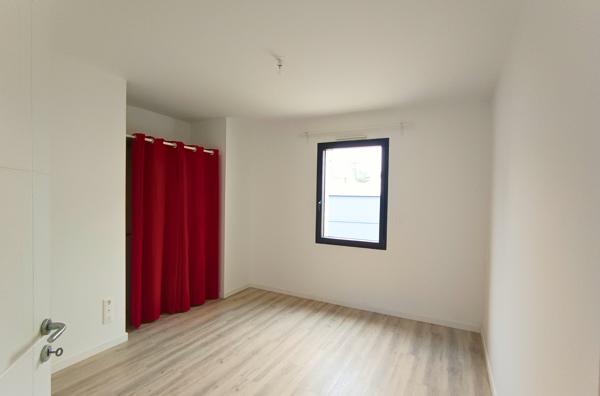Maison
         4 pièces
        - 90 m² 345 000 € *