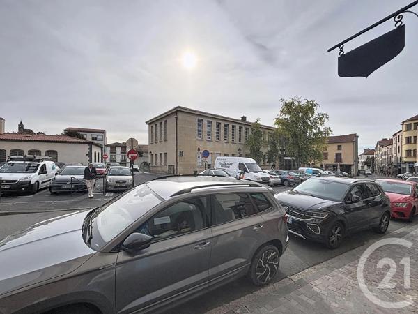 Appartement Local à vendre  1 pièce - 25 m 2   RIOM  - 63