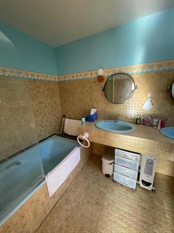 Maison à PLUNERET, 56400 - 7 pièces 150m²