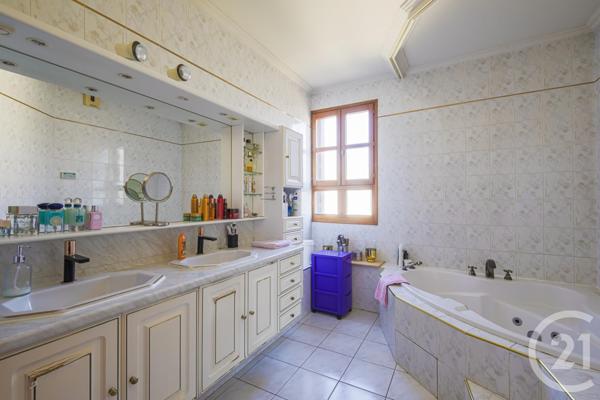 Maison à vendre  4 pièces - 156,50 m2 ST MARTIN D HERES - 38