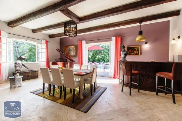 Maison à louer 5 pièces 198.67m²