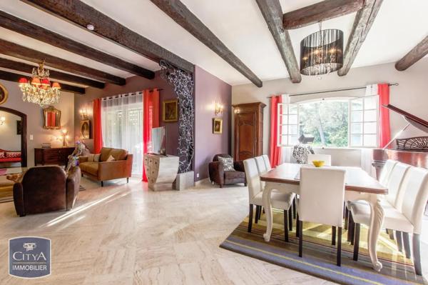 Maison à louer 5 pièces 198.67m²