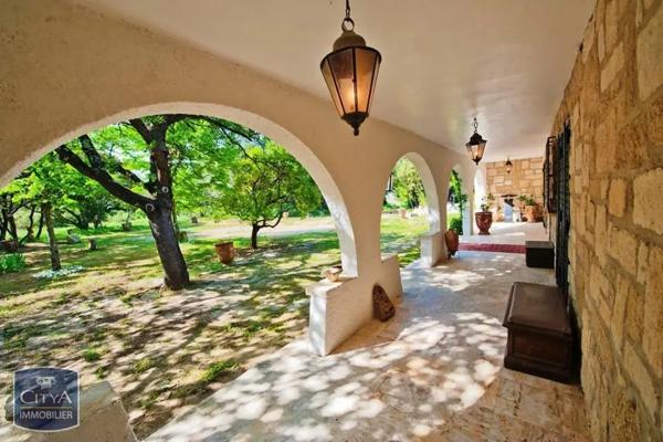 Maison à louer 5 pièces 198.67m²