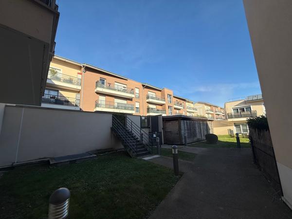 Crécy-la-Chapelle (77580) SUPERBE F2 AVEC BALCON AU CENTRE DE CRECY LA CHAPELLE