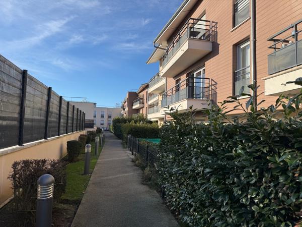 Crécy-la-Chapelle (77580) SUPERBE F2 AVEC BALCON AU CENTRE DE CRECY LA CHAPELLE