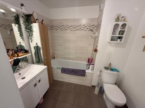 Crécy-la-Chapelle (77580) SUPERBE F2 AVEC BALCON AU CENTRE DE CRECY LA CHAPELLE