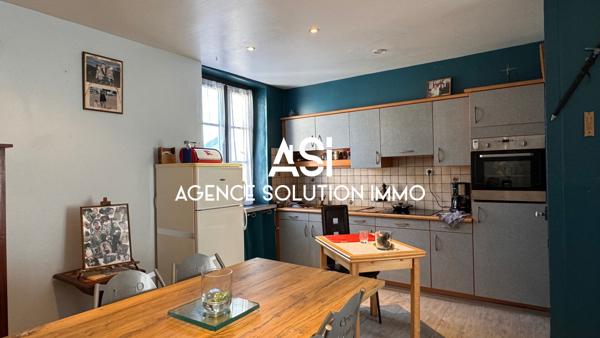 Maison 2 pièce(s) 37.59 m2 Carrez - 49 m2 au sol - Garage et cour - calme clair