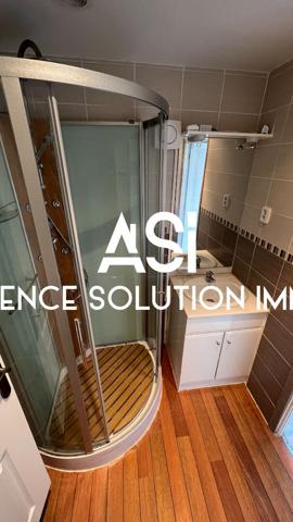Maison 2 pièce(s) 37.59 m2 Carrez - 49 m2 au sol - Garage et cour - calme clair