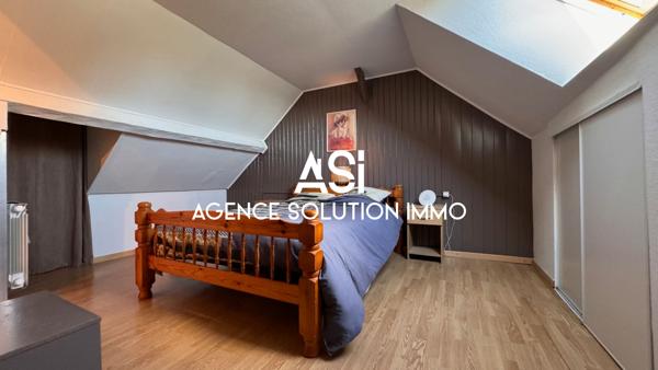 Maison 2 pièce(s) 37.59 m2 Carrez - 49 m2 au sol - Garage et cour - calme clair