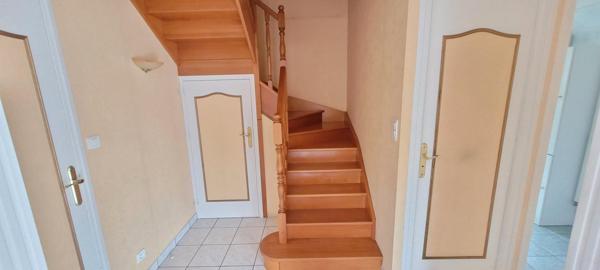 Centre Ville, commerces à pieds, 4 chambres, Terrain 600 m²