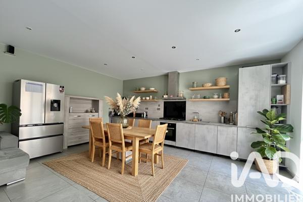 Appartement à vendre 5 pièces 158 m² Nîmes