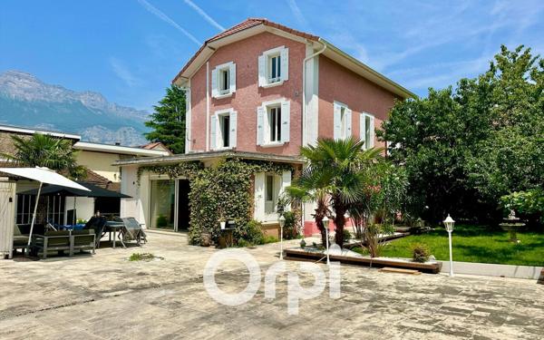 Maison à vendre    9 pièces • 224,30 m2 Villard-Bonnot