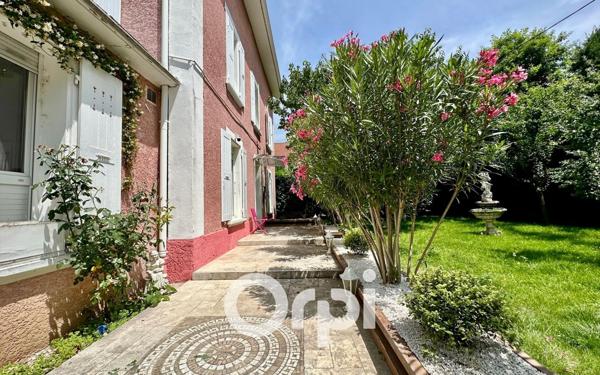 Maison à vendre    9 pièces • 224,30 m2 Villard-Bonnot