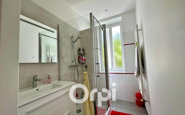 Maison à vendre    9 pièces • 224,30 m2 Villard-Bonnot